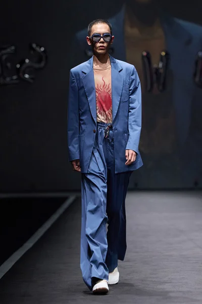 Look 33